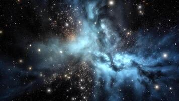 un' blu cosmico nebulosa consistente di stelle e cosmico polvere. video