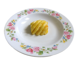 Plate with fruit on it png