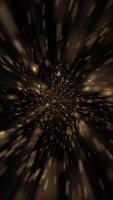 vertical - cósmico interestelar hiperespaço movimento fundo animação. vôo às urdidura Rapidez através uma túnel do brilhando dourado estrelas e partículas dentro espaço. galáxia starburst explosão animação. video