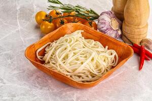 tradiciona asiático cocina - udon fideos foto