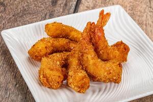 Delicous crispy shrimps appetizer snack photo