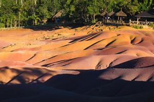 Siete de colores tierra en chamarel nacional parque, Mauricio foto