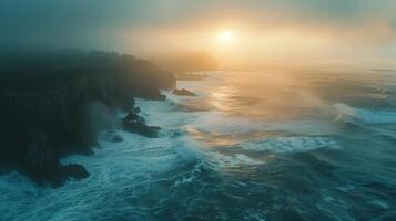 Oceano acantilado a puesta de sol con hermosa cielo, nubes, y agua abajo foto