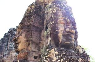 bayon templo en Camboya, caras de desconocido deidades foto