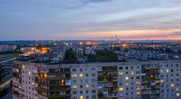 noche ver de severodonetsk antes de el guerra con Rusia 1 foto