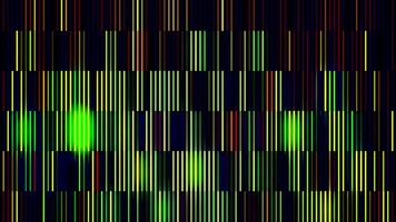 abstract groen versmallen lijnen vloeiende snel Aan een zwart achtergrond, naadloos lus. beweging. disco muur achtergrond gemaakt door weerspiegeld kleurrijk strepen. video