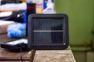 mini portátil solar paneles para ambientalmente simpático renovable energía electricidad foto