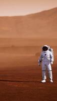 astronaut på mars yta. röd planet täckt av gas och sten video