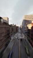 vue aérienne hyperlapse au-dessus du trafic de la grande ville video