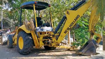 Puerto Escondido Oaxaca Mexico 2023 Yellow excavator with shovel in Puerto Escondido Mexico. video
