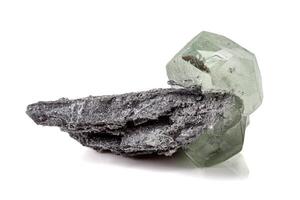 macro Roca fluorita mineral en blanco antecedentes foto