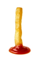 un' singolo francese friggere immerso nel rosso ketchup isolato su trasparente sfondo png