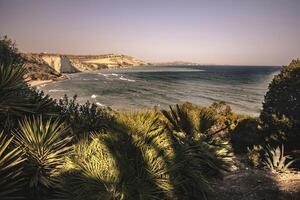 costa siciliana durante la puesta de sol foto