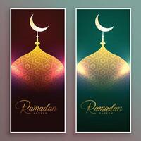 brillante mezquita bandera diseño para Ramadán temporada vector