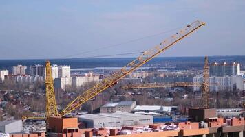 construction de moderne gratte-ciel Résidentiel bâtiments. video