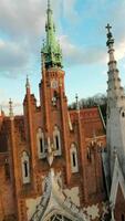 behendig vlucht in de omgeving van st. joseph's kerk en over- podgorsky plein in Krakau video