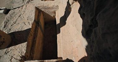 tombeau de le Roi ancien ruines dans paphos Chypre. ancien grec tombeaux, touristique destination, archéologique fouilles. haute qualité 4k métrage video