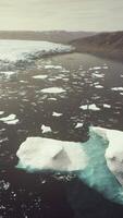 panoramisch uitzicht op grote gletsjer in alaska video