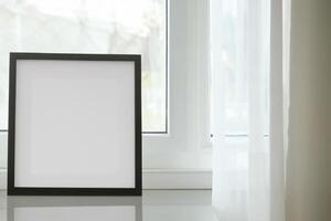 Natural Mockup Photo Paper on Wooden Table for a Realistic and Authentic Presentation, Perfect for Showcasing Designs with a Natural Feel