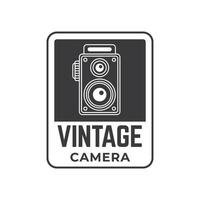 Clásico cámara fotografía etiqueta, logo modelo con retro tipografía. vector