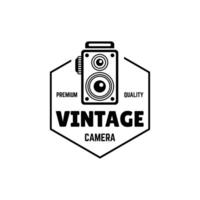 Clásico cámara fotografía etiqueta, logo modelo con retro tipografía. vector