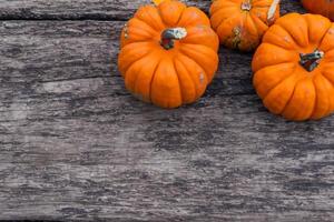 el encantador belleza de calabazas un celebracion de vibrante colores y otoñal encanto capturar el esencia de cosecha temporada en cada curva y contorno foto