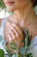 mujer en blanco vestir participación anillo en dedo foto