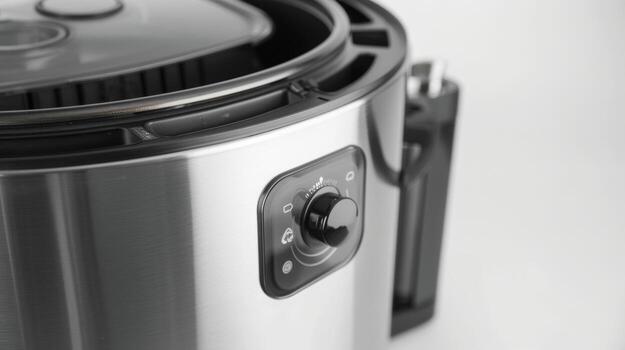 A side view of the deep fryer showcasing the oil level indicator and the maximum fill line photo