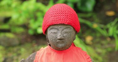 Japonais statue à le traditionnel gardien à hokokuji dans Kamakura ordinateur de poche video