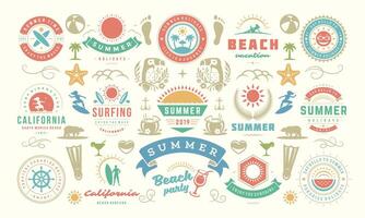 verano fiesta etiquetas y insignias diseño conjunto retro tipografía para carteles y camisetas vector