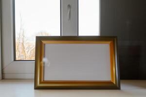 Natural Mockup Photo Paper on Wooden Table for a Realistic and Authentic Presentation, Perfect for Showcasing Designs with a Natural Feel