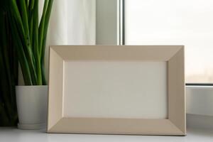 Natural Mockup Photo Paper on Wooden Table for a Realistic and Authentic Presentation, Perfect for Showcasing Designs with a Natural Feel