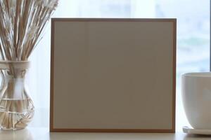 Natural Mockup Photo Paper on Wooden Table for a Realistic and Authentic Presentation, Perfect for Showcasing Designs with a Natural Feel