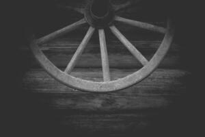 rueda de madera vieja foto
