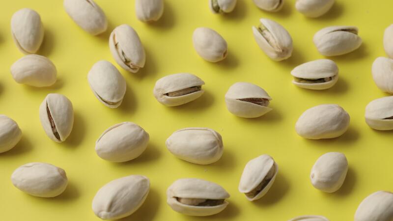 Pistazie Mutter, Nahansicht von Pistazien Nüsse 46417254 Stock-Video bei Vecteezy