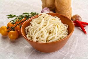 tradiciona asiático cocina - udon fideos foto