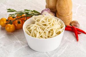 tradiciona asiático cocina - udon fideos foto