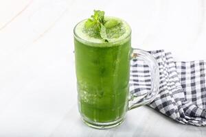 Mint, basil, spinach smoothie detox photo