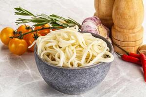 tradiciona asiático cocina - udon fideos foto