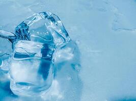 icecubes background,icecubes texture,icecubes wallpaper,ice helps to feel refreshed and cool water from the icecubes helps the water refresh your life and feel good.ice drinks for refreshment business photo