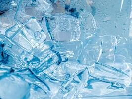 icecubes background,icecubes texture,icecubes wallpaper,ice helps to feel refreshed and cool water from the icecubes helps the water refresh your life and feel good.ice drinks for refreshment business photo