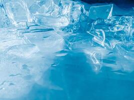 icecubes background,icecubes texture,icecubes wallpaper,ice helps to feel refreshed and cool water from the icecubes helps the water refresh your life and feel good.ice drinks for refreshment business photo