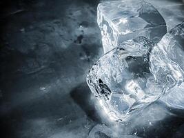 icecubes background,icecubes texture,icecubes wallpaper,ice helps to feel refreshed and cool water from the icecubes helps the water refresh your life and feel good.ice drinks for refreshment business photo