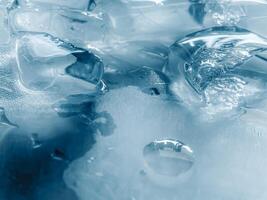 icecubes background,icecubes texture,icecubes wallpaper,ice helps to feel refreshed and cool water from the icecubes helps the water refresh your life and feel good.ice drinks for refreshment business photo