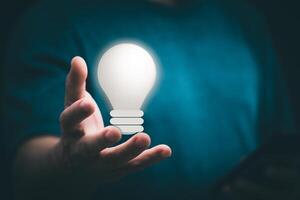 Individuals use creative ideas after being inspired by searching for information on the internet, ideas, management, and digital transformation. internet of things, big data, big data, data search photo