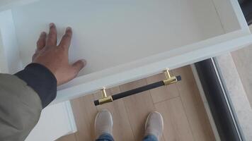 top view of men hand open a a drawer video