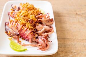 fried squid with garlic photo