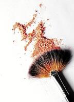 aplastada maquillaje productos - belleza y productos cosméticos estilizado concepto foto