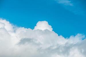beautiful cumulus clouds in blue sky, nature background, wallpaper photo