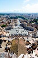 Vaticano, italia-abril 18, 2024 vertical aéreo ver de S t. de pedro cuadrado y Roma foto